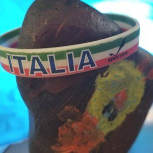 ITALIA POLYURITHANE TYPE RUBBER BRACELET- Like new